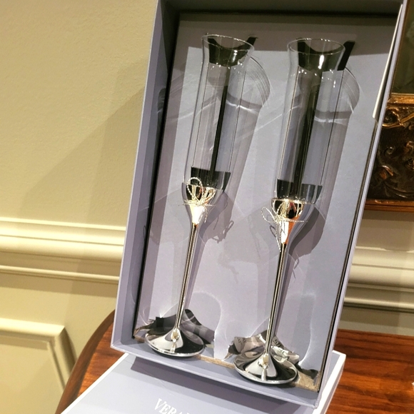 VERA WANG CHYSTAL GLASSES - Picture 1 of 2